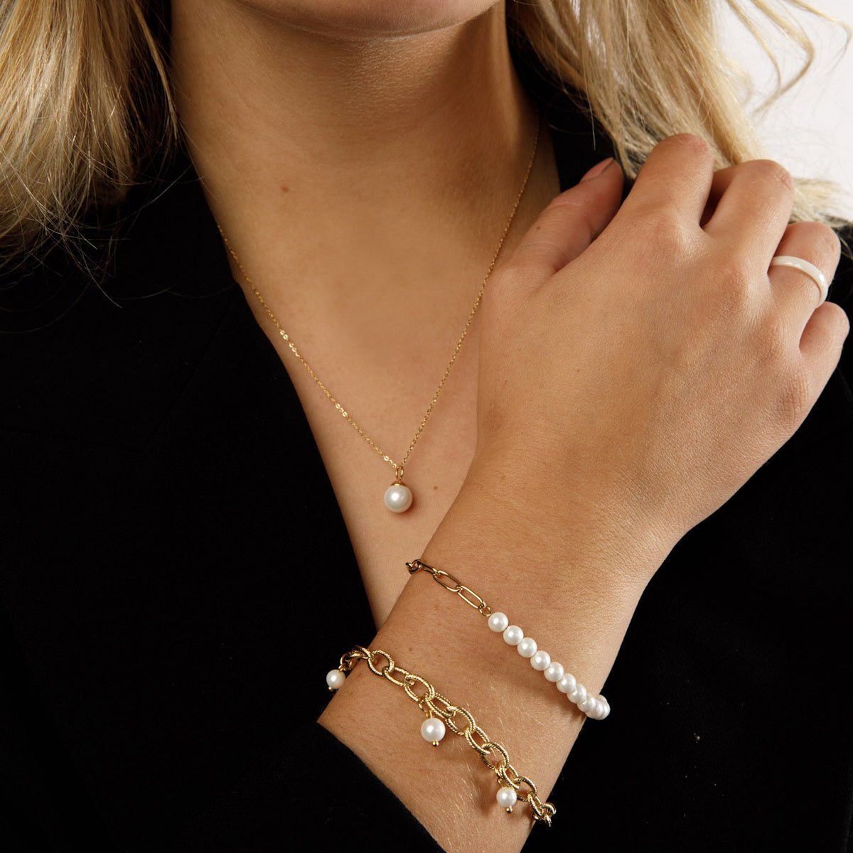 Gouden Schakelarmband met Parelmoer kralen - My Bendel