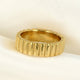 Goudkleurige ring met ribbels - Eigentijds en stijlvol ontwerp - My Bendel