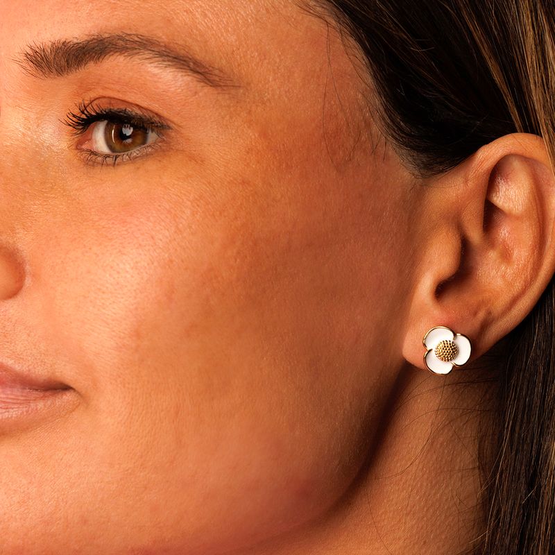 Radiant Golden Ear Stud with White Epoxy Flower Detail