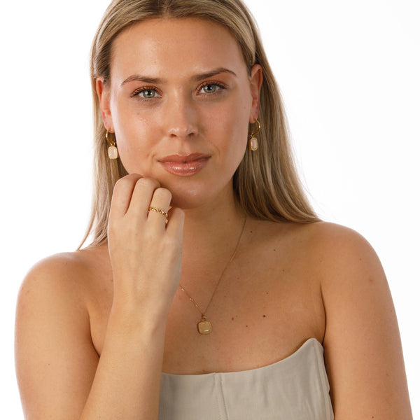 Gouden Ketting met Vierkante Rose Quartz Hanger