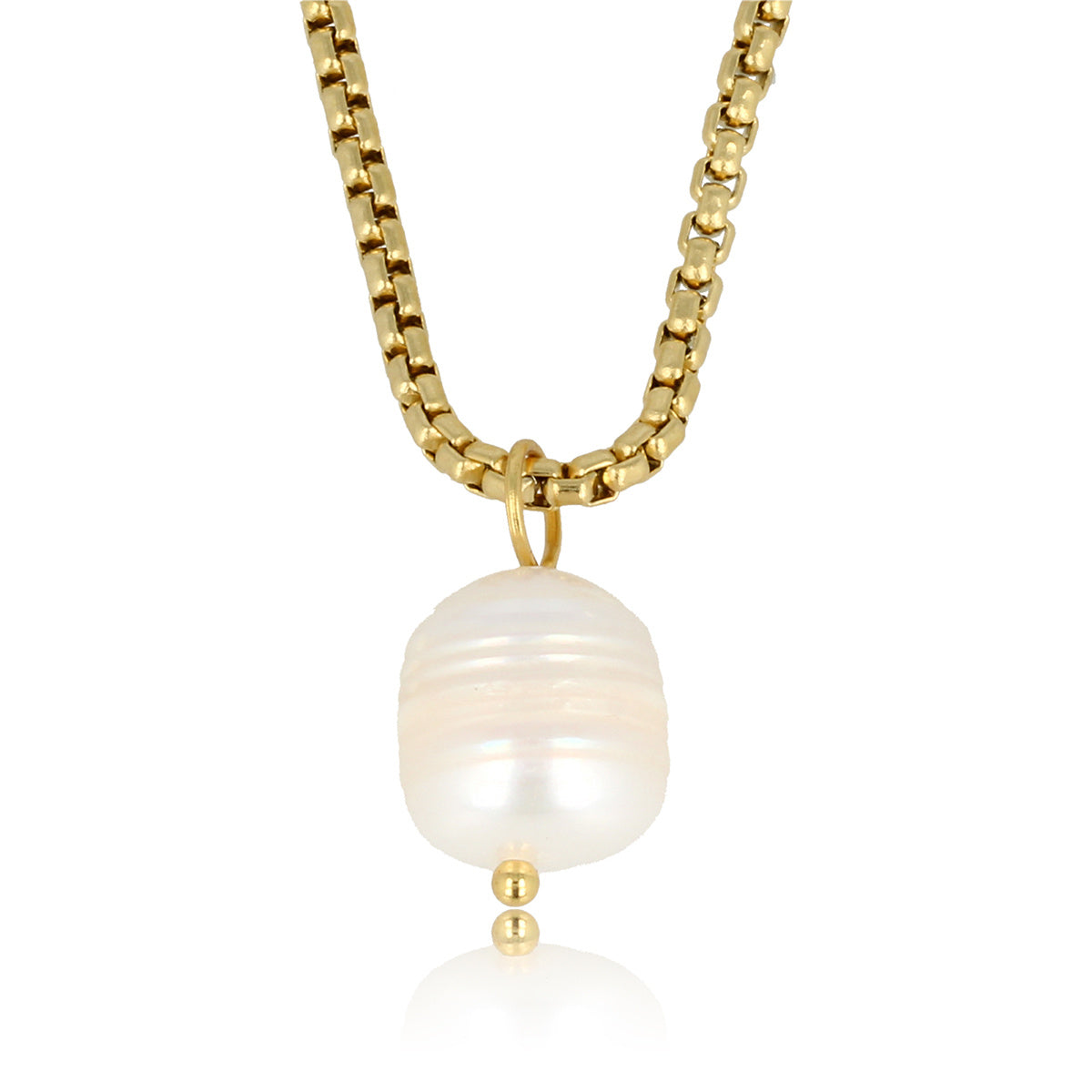 Gold link chain with freshwater pearl