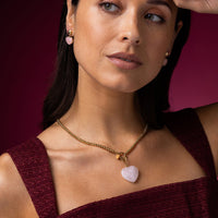 Hartvormige Gouden Oorstekers met Rose Quartz - My Bendel