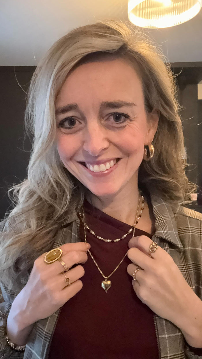 Combineer je Tiger Eye sieraden met onze nieuwste kettingen! We houden van lageren. 
#mybendel #sieraden #tigereye #gemstones #edelstee