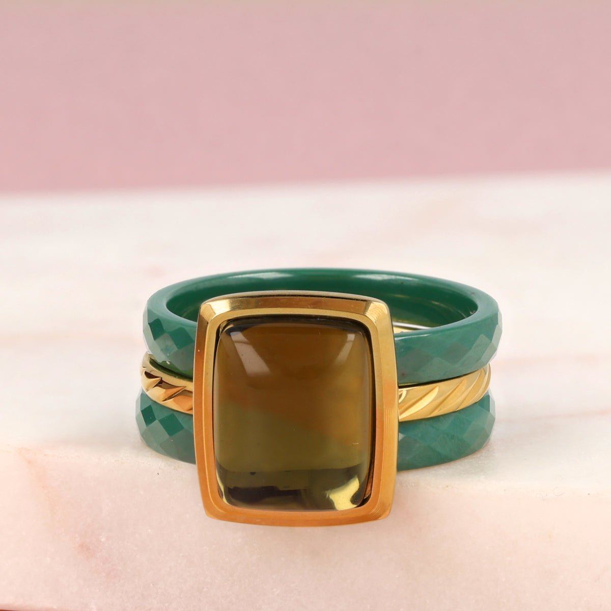 Keramieken ringenset met groene glassteen - My Bendel