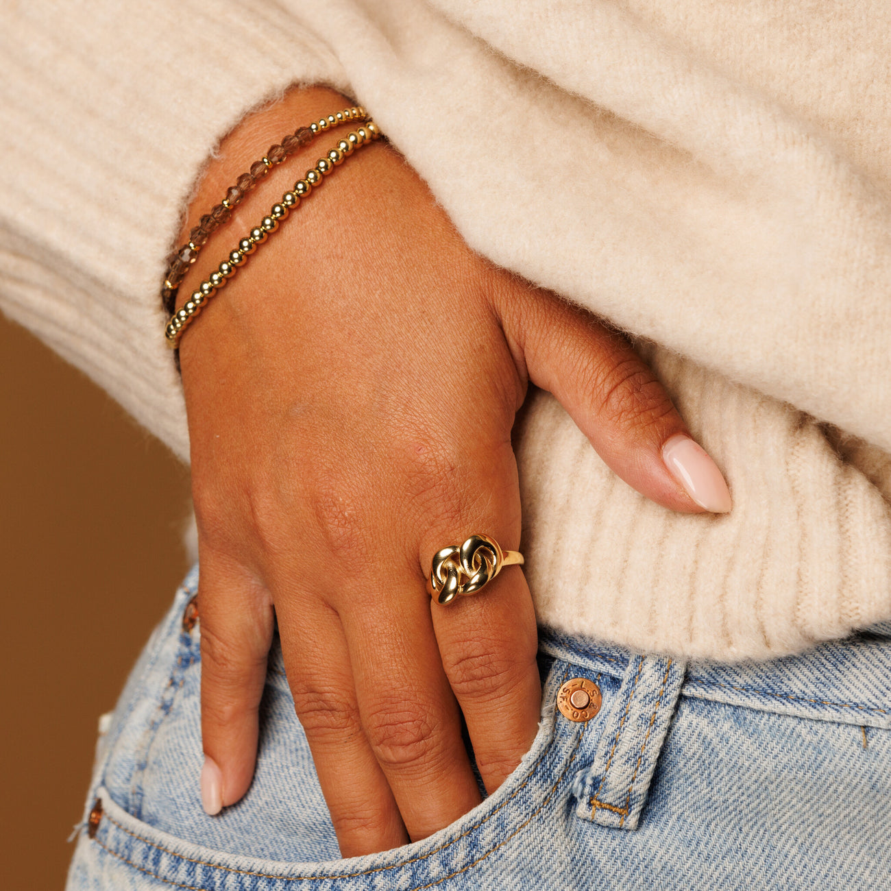 Gouden Armband met Lichtgroene Glaskristallen kralen