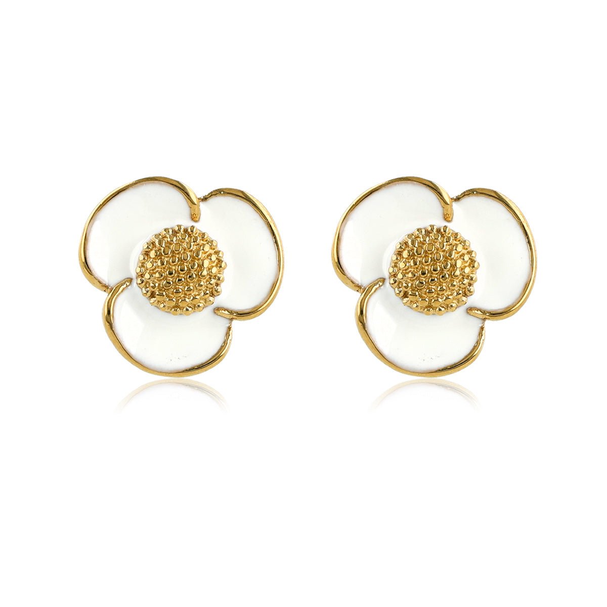 Stralende Gouden Oorsteker met Witte Epoxy Bloemendetail - My Bendel