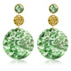 Strahlende Jade Ohrringe mit goldenem Charm