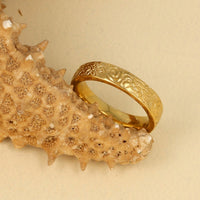 Gouden ring met bloemenmotief - Romantisch en stijlvol - My Bendel