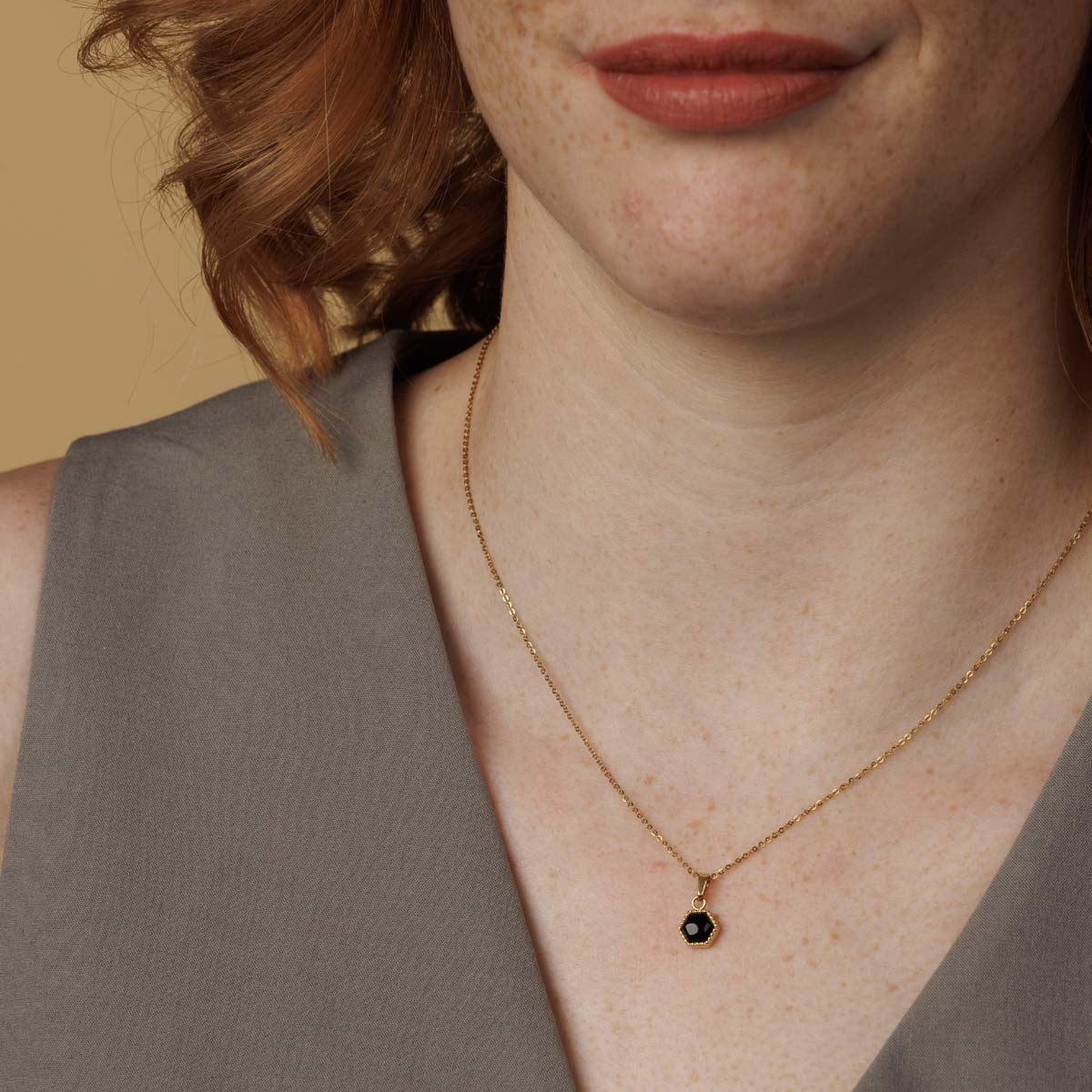 Gold chain with Onyx hexagon pendant gemstone