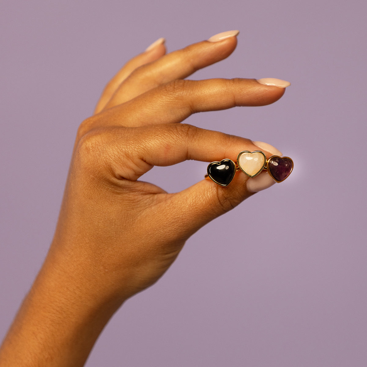 Golden heart ring - Onyx gemstone - Inner strength
