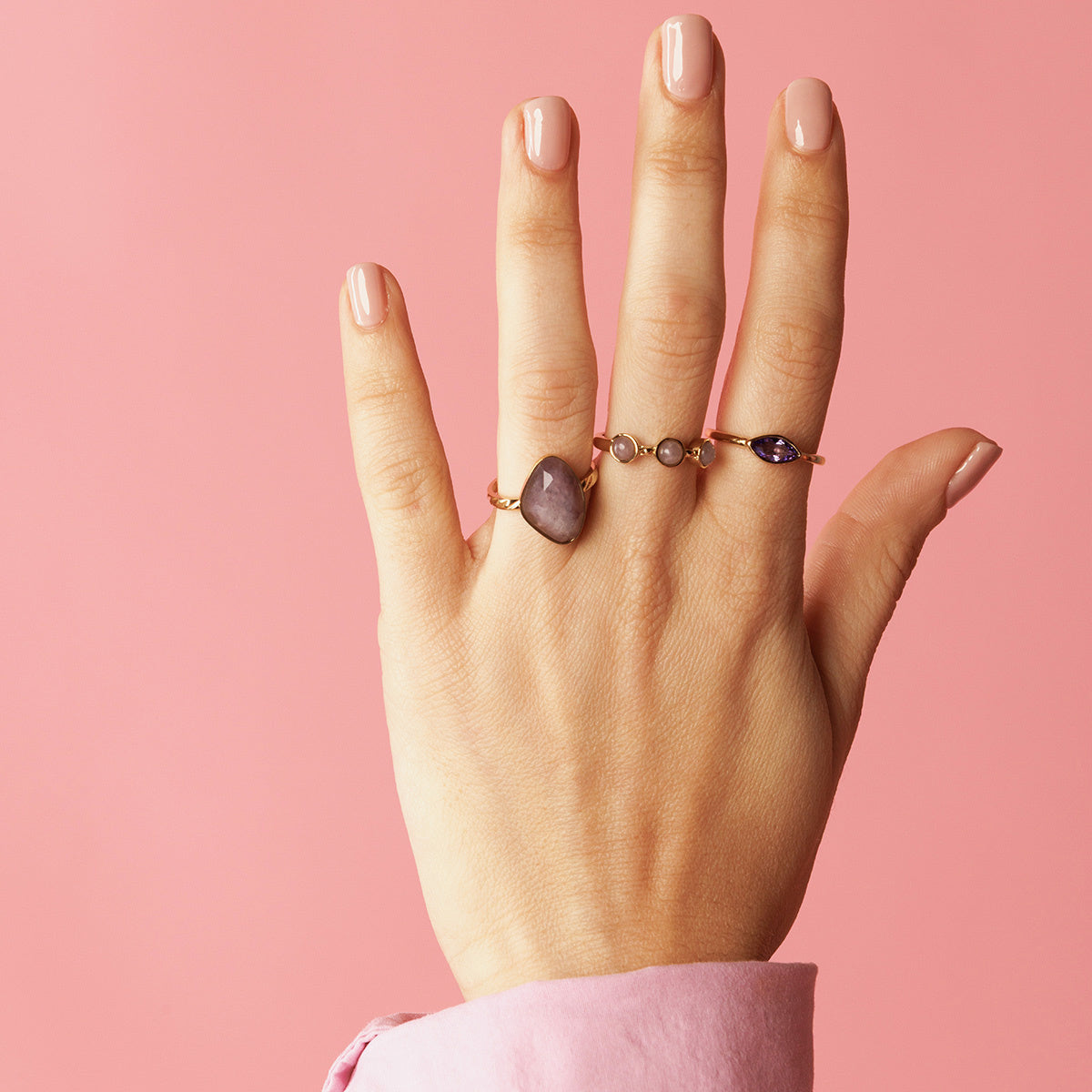 Gold ring - purple glass stone - vintage look