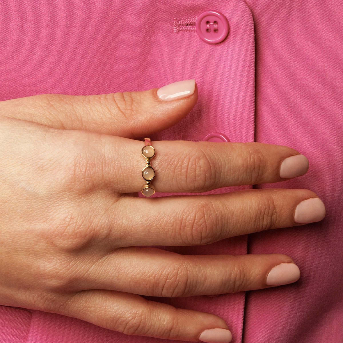 Gouden ring - Drie Rose Quartz edelstenen - Tijdloze charme - My Bendel