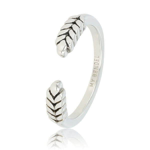 Open ring with leaf pattern - Does not discolor - 3.5 mm wide