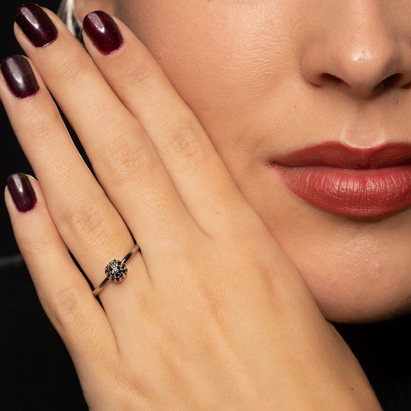 Zilveren ring met zwarte zirkonia - minimalistisch design