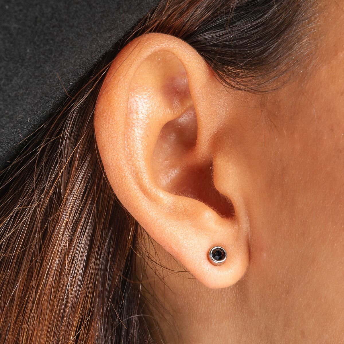 Elegant Silver Earrings with Black Zirconia