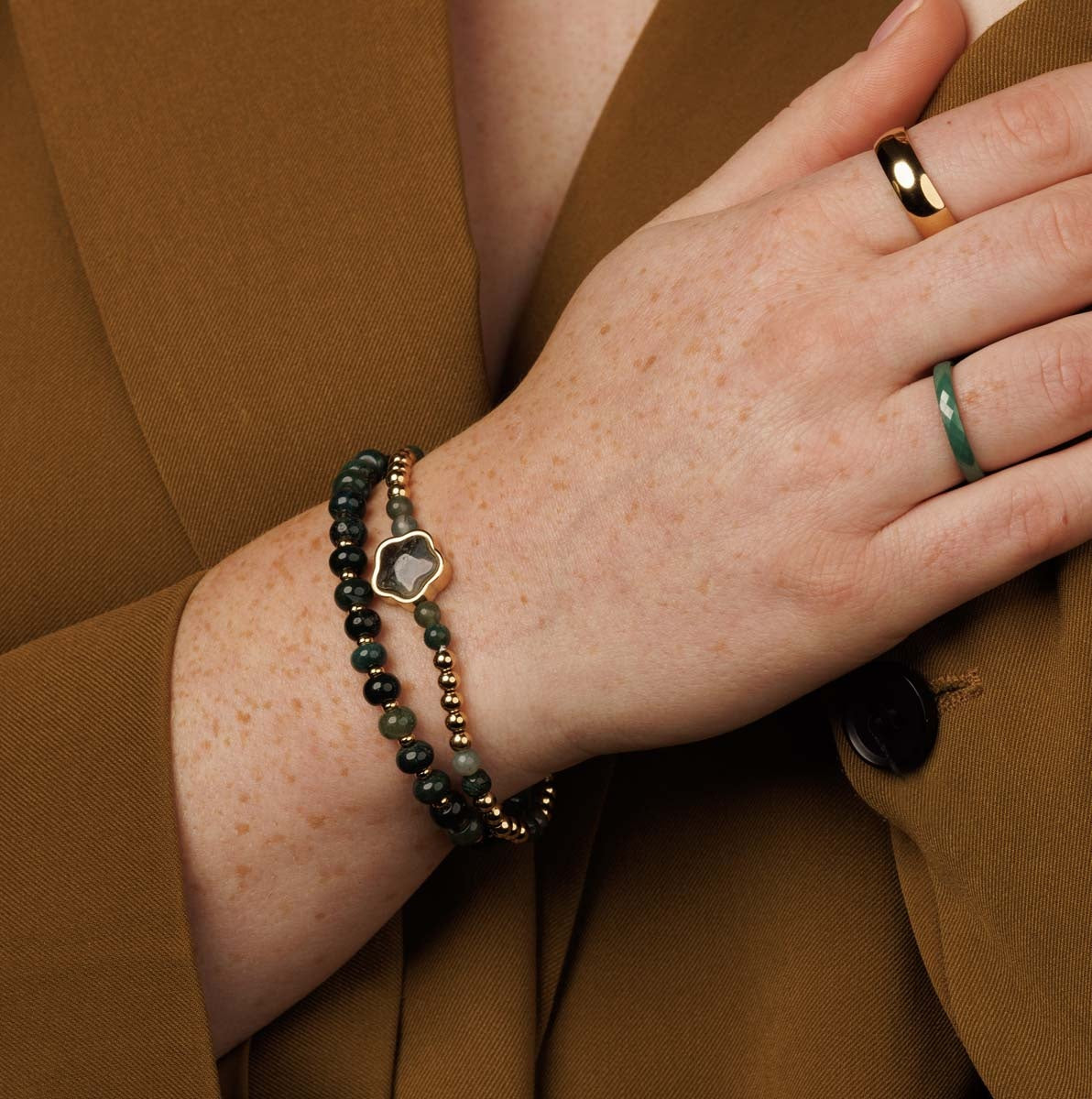 Goldener Armband mit Moosachat Edelsteinen