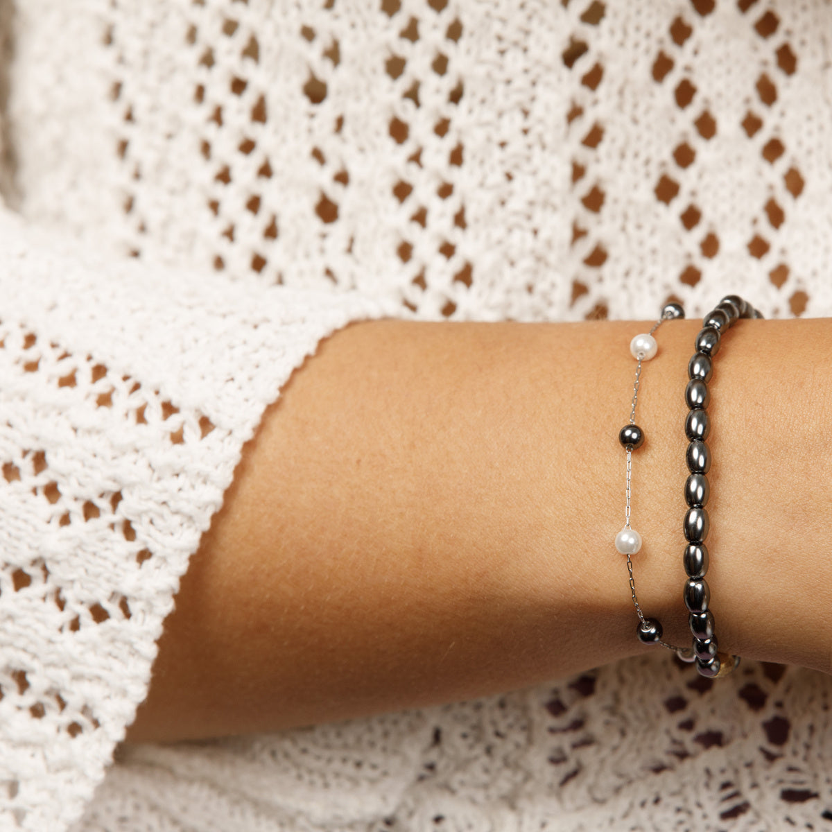 Silver Bracelet with Black/White Pearls