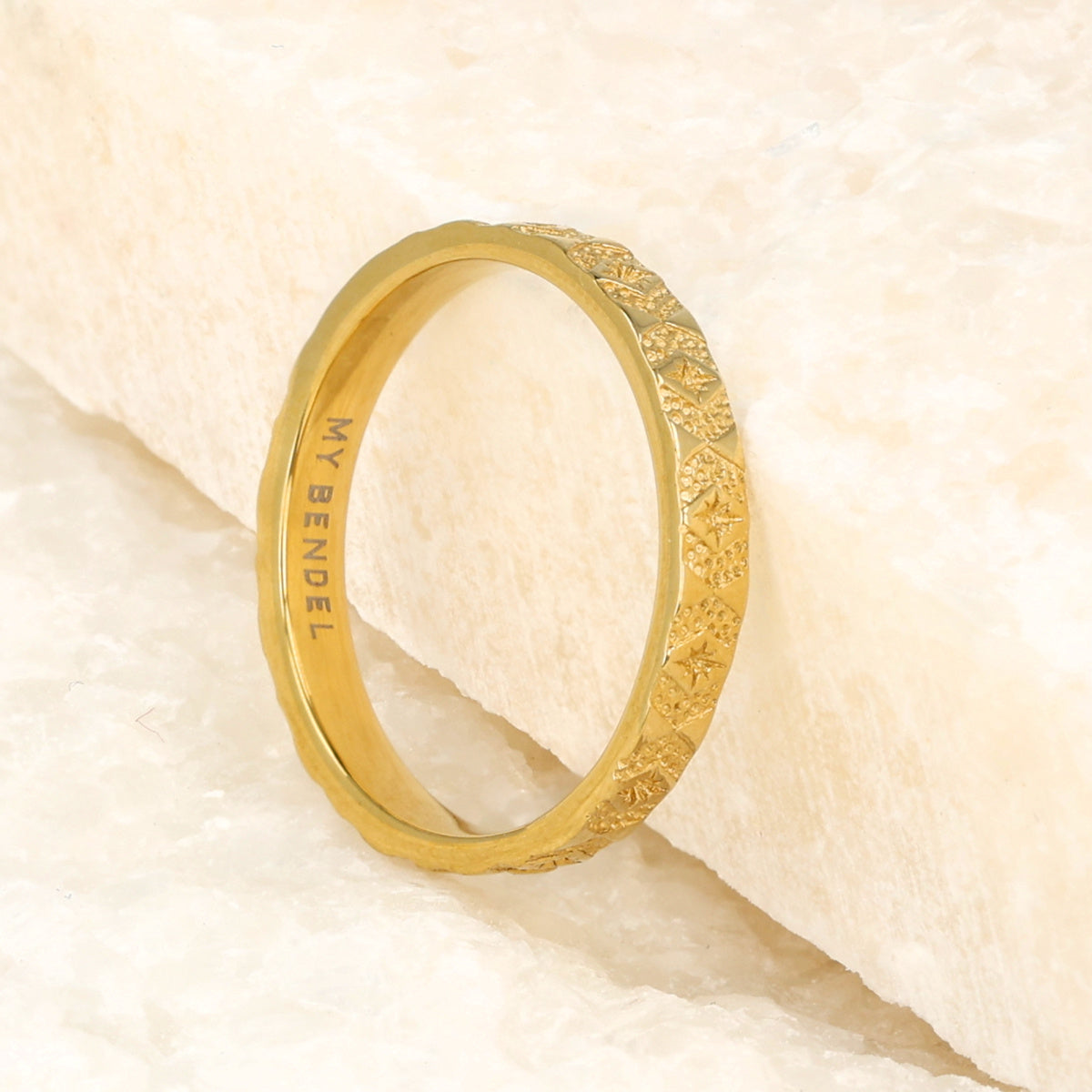 Golden ring with little stars - Timeless charm and elegance
