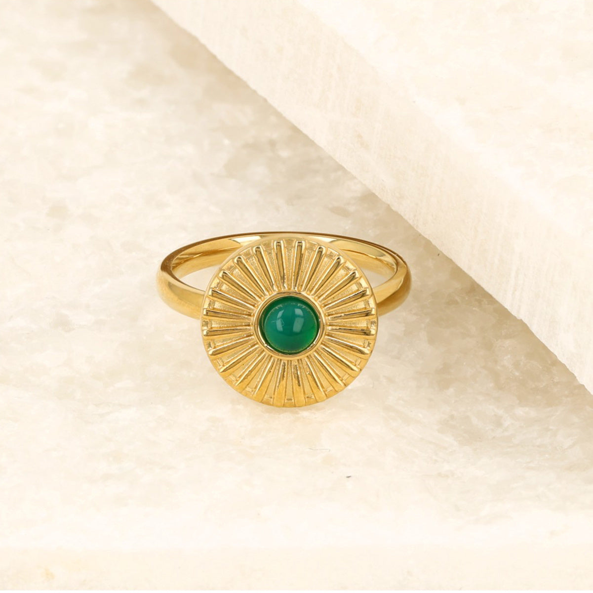 Gouden ring met zonnetje - Green Agate edelsteen