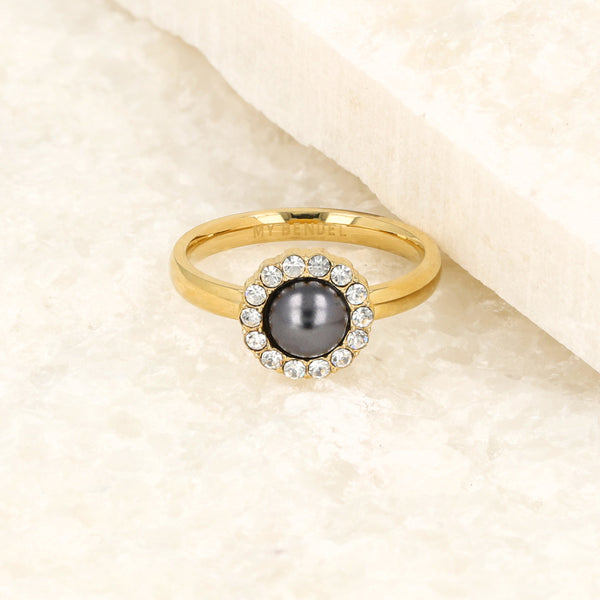Gouden ring - zwarte parel - zirkonia steentjes