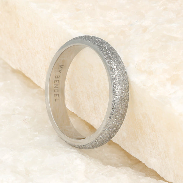Zilveren stardust aanschuifring - 4 mm breed - Sprankelend