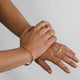Goldener geflochtener offener Ring - Zeitloser Stil und Eleganz