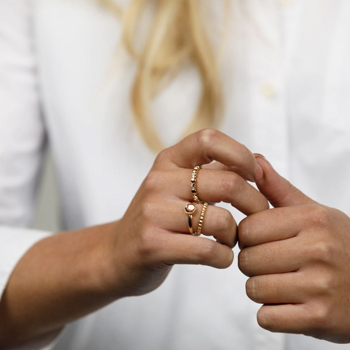 Gouden ring met bolletjes - hypoallergeen Stainless steel