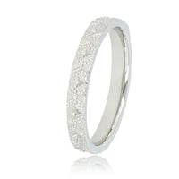 Silberner Ring mit Sternchen - Zeitloser Charme und Eleganz