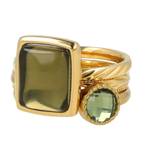 Gouden ringenset met lichtgroene glasstenen: aanschuifring, zeshoekige en vierkante steen. 1 jaar garantie.