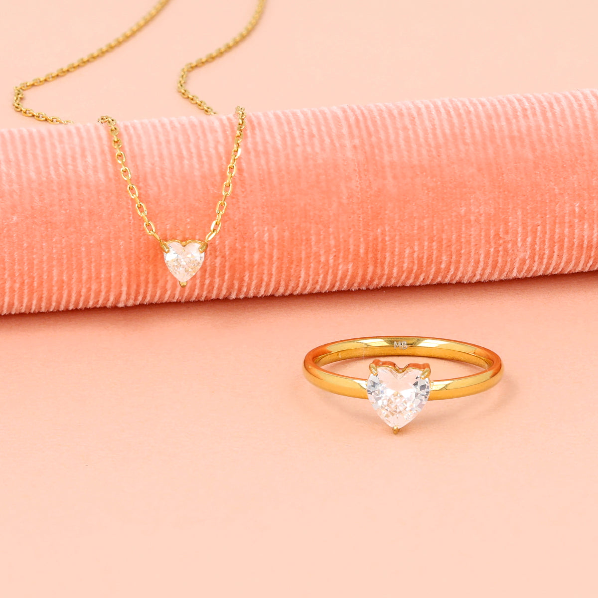 Set aus Ring und Kette • Zirkonia-Herz