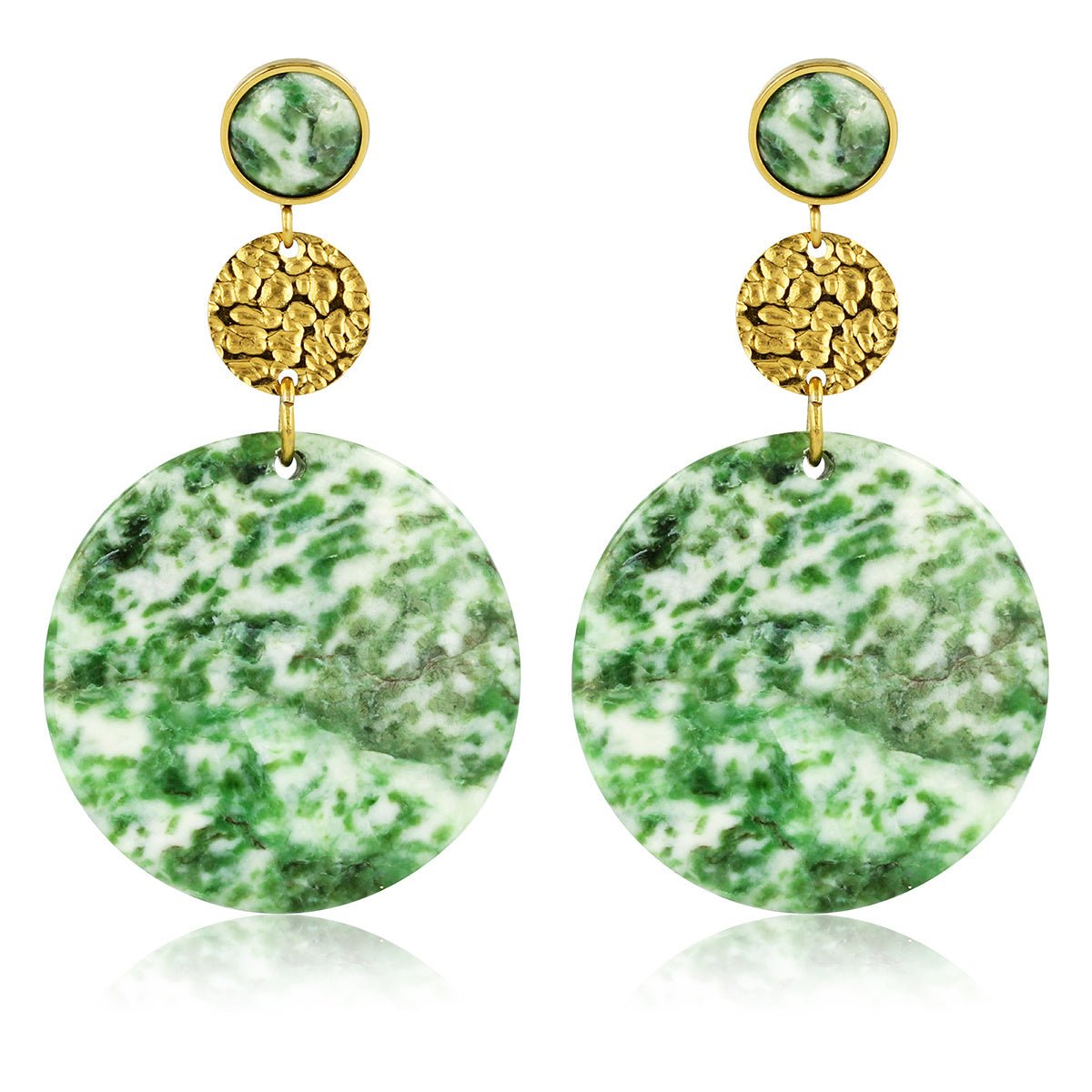 Stralende Jade Oorbellen met Gouden Charm - My Bendel