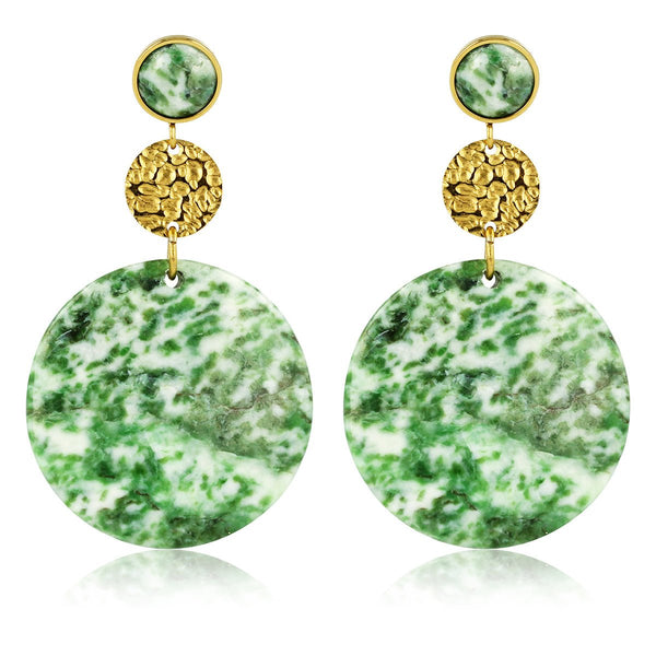 Stralende Jade Oorbellen met Gouden Charm - My Bendel