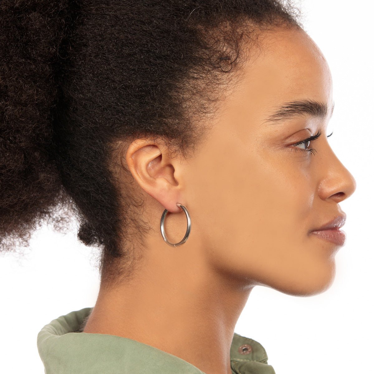 Stralende Stalen Oorring: Tijdloze Elegantie 30mm - My Bendel