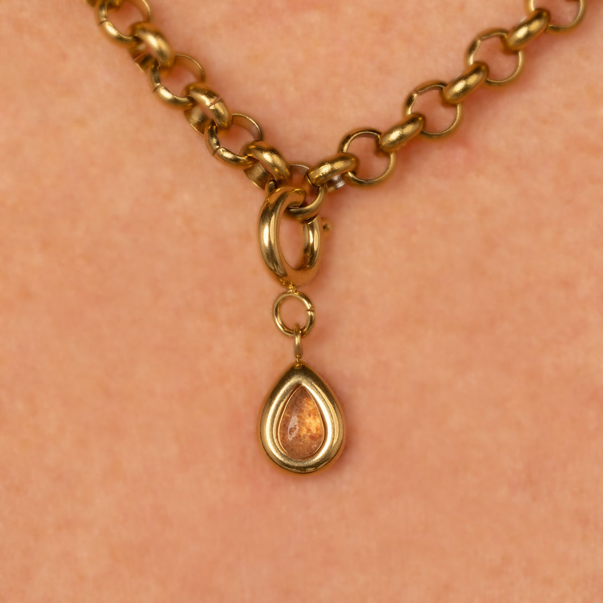 Tropfenanhänger • Berry Quartz