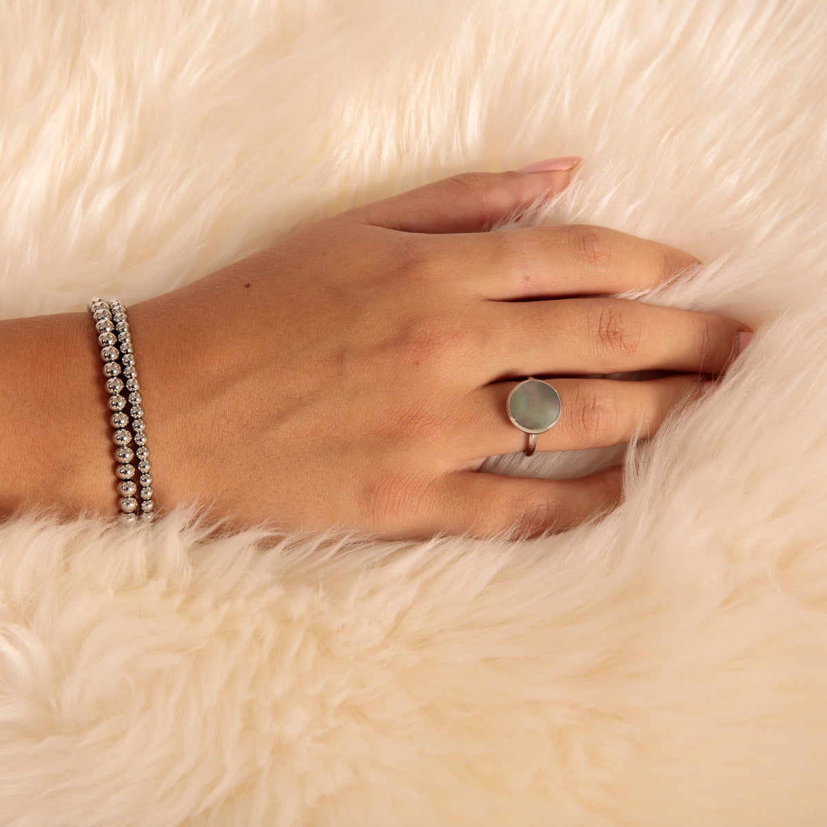 Zilveren ring - zwarte parel - elegant en uniek