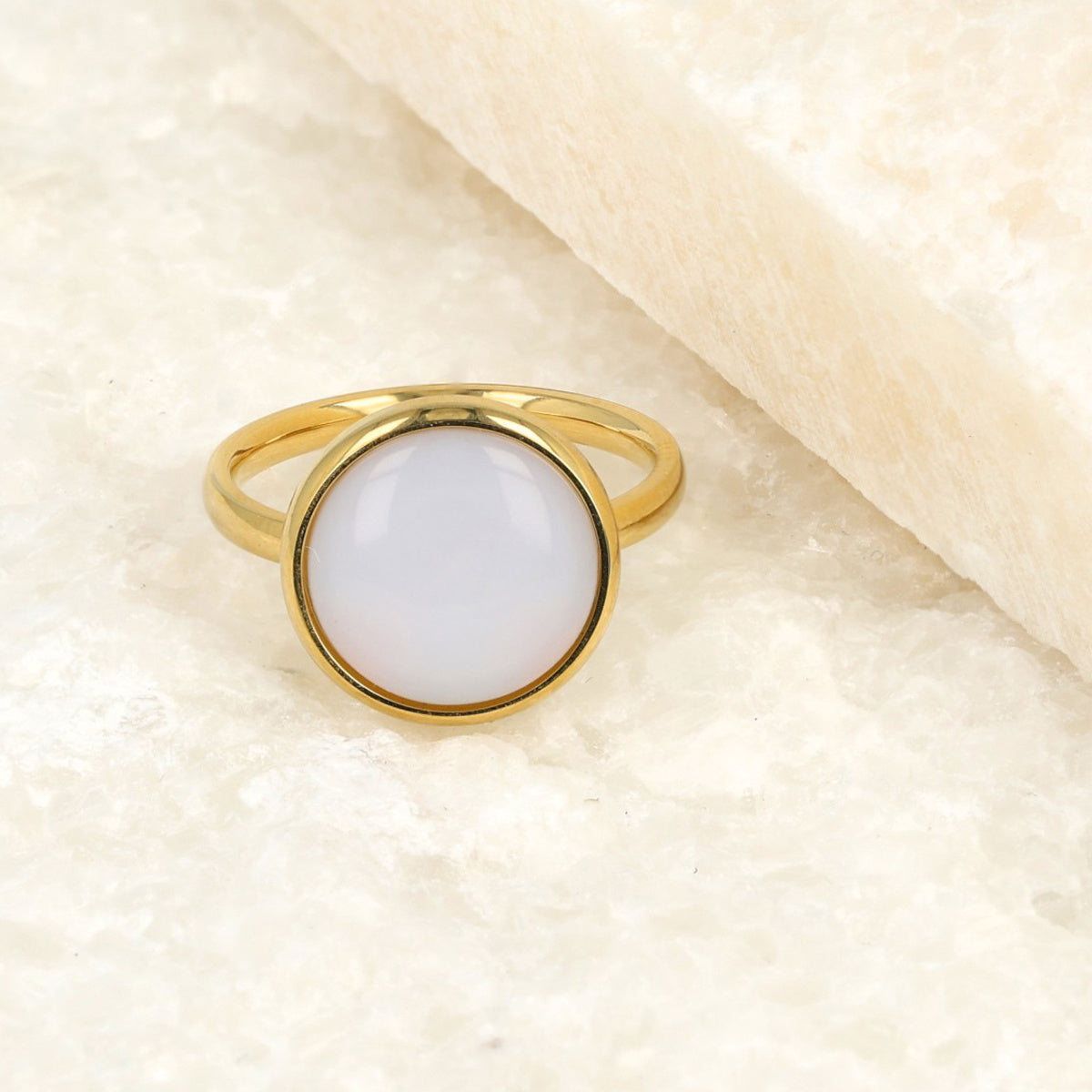 Gouden ring - white quartz edelsteen - hypoallergeen