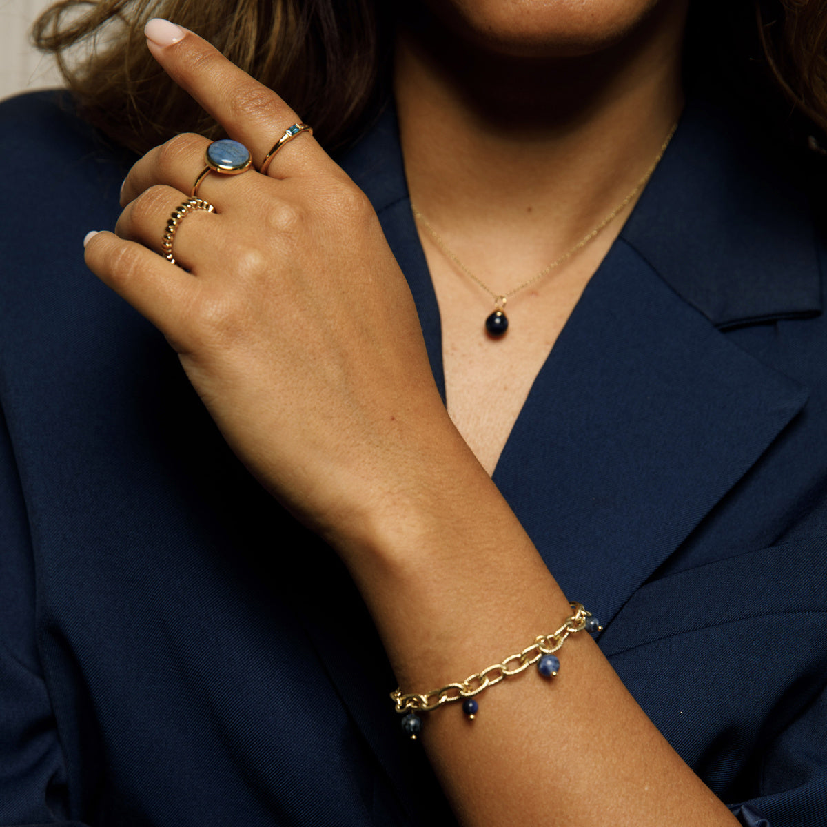 Gouden ketting met Sodalite edelsteen balletje