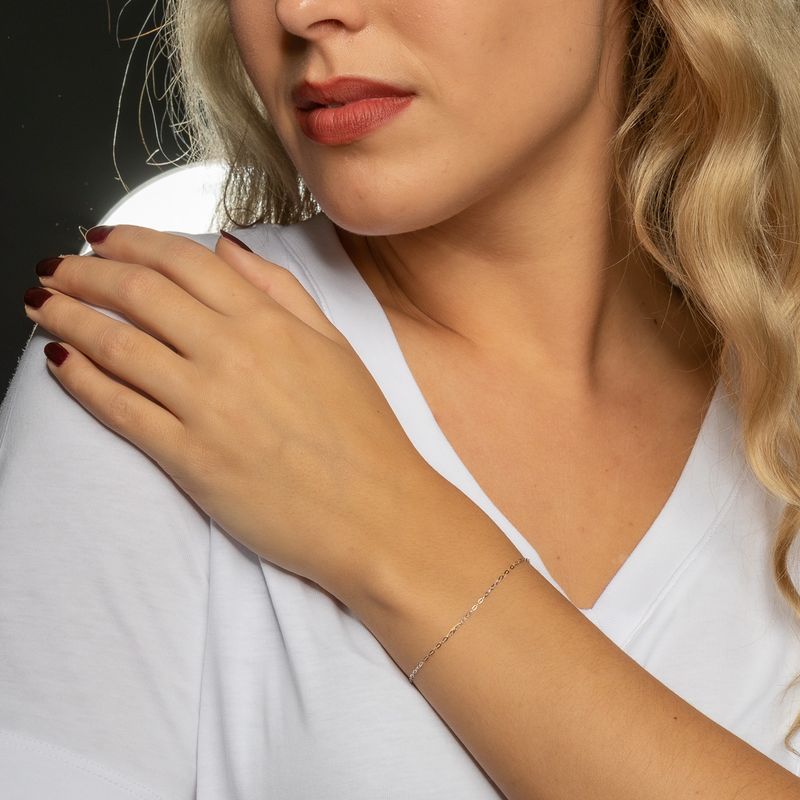 Silver Oval Link Bracelet - Minimalist Design