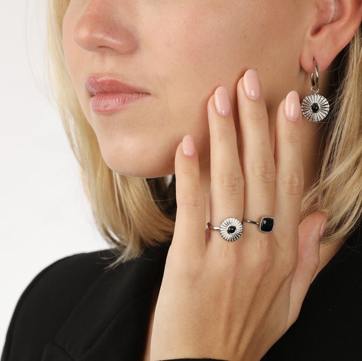 Zilveren ring met zonnetje - Onyx edelsteen - Innerlijke kracht - My Bendel