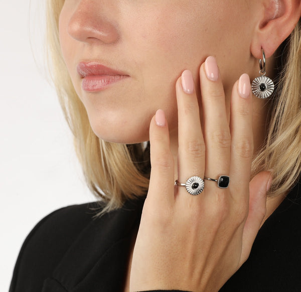 Zilveren ring met zonnetje - Onyx edelsteen - Innerlijke kracht - My Bendel