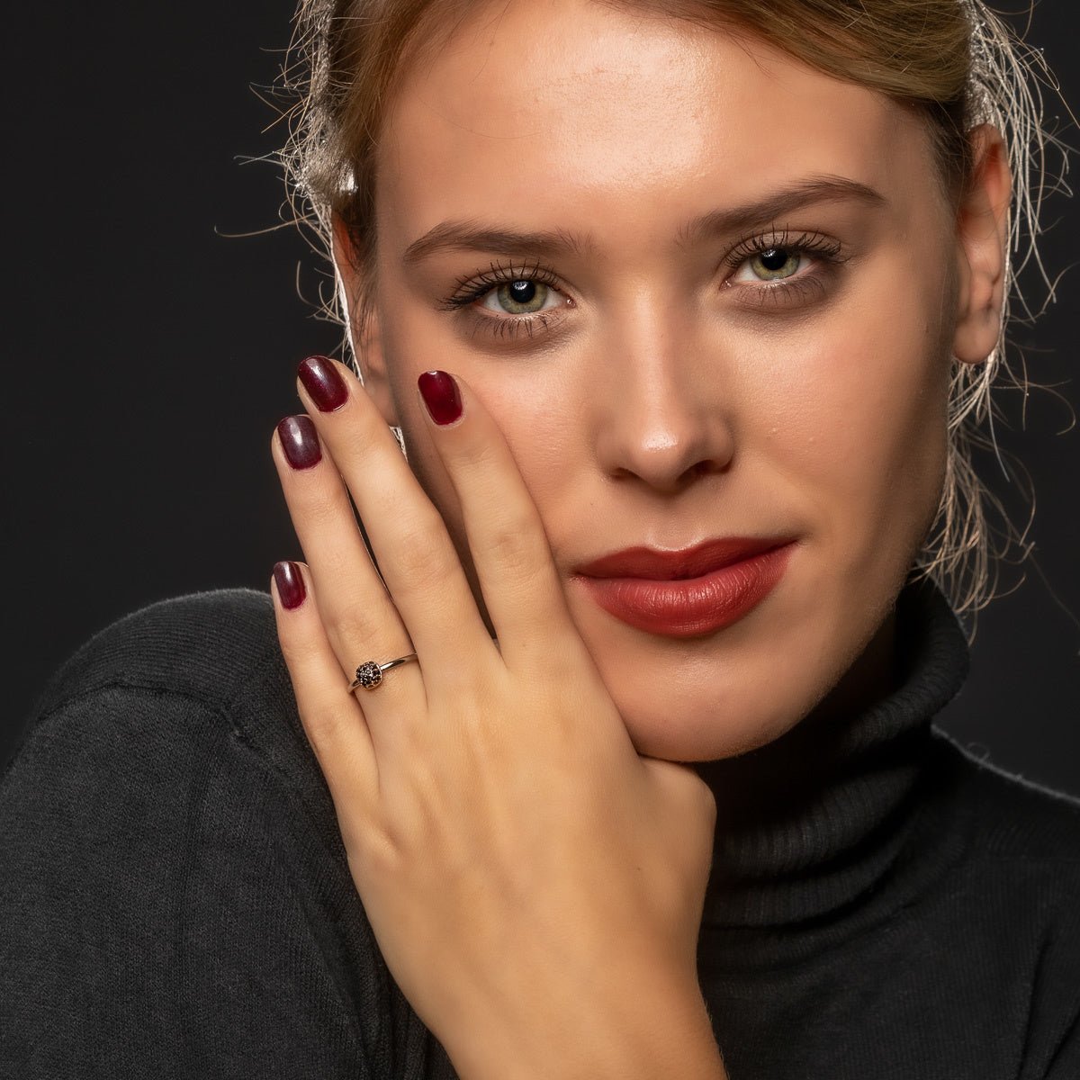 Zilveren ring met zwarte zirkonia - minimalistisch design - My Bendel