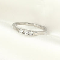 Zilveren ring - sprankelende Swarovski stenen - My Bendel